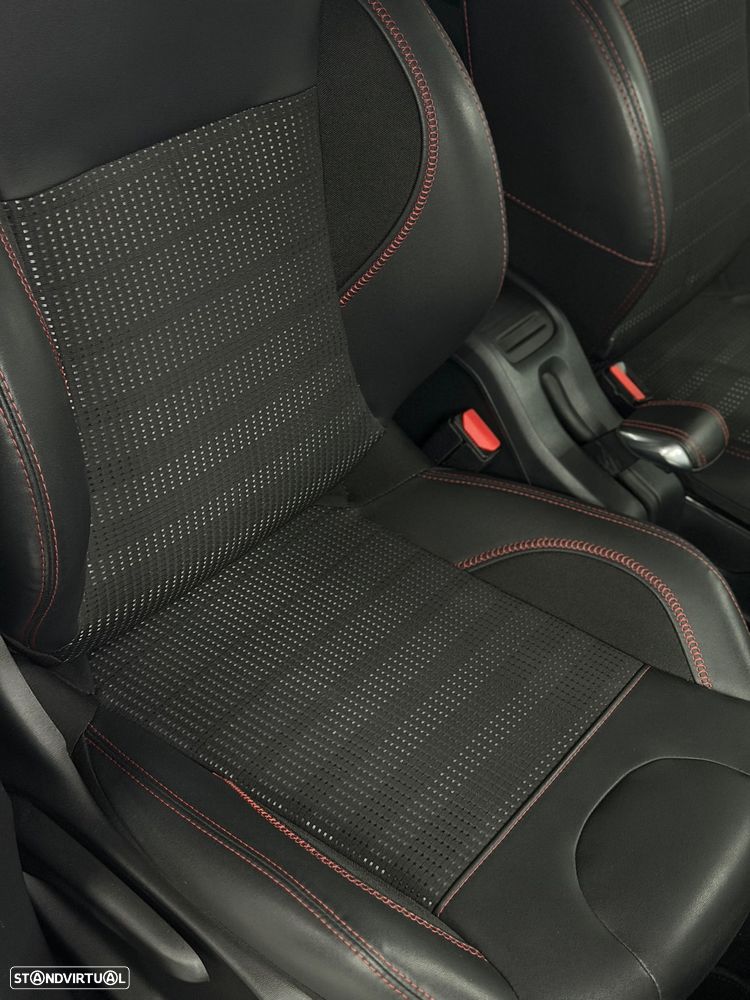 Peugeot 2008 1.2 PureTech GT Line EAT6 - 25