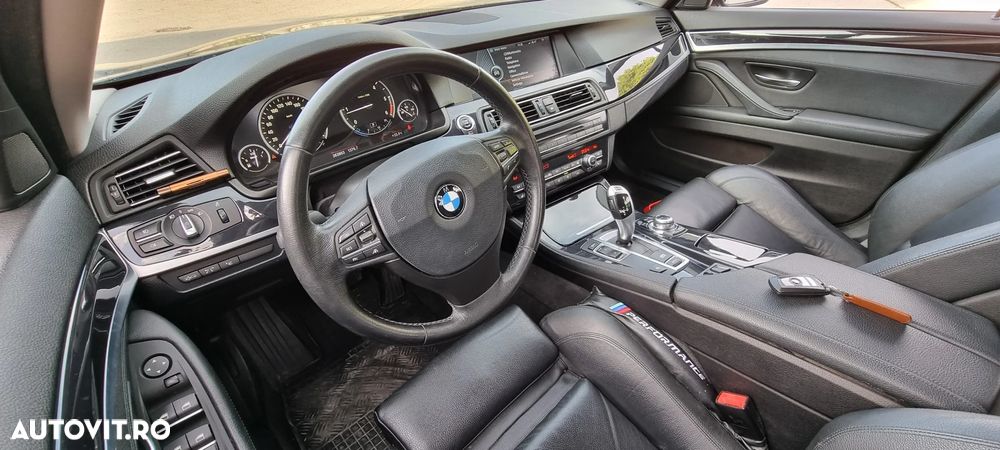 BMW Seria 5 525d Touring Sport-Aut. - 14
