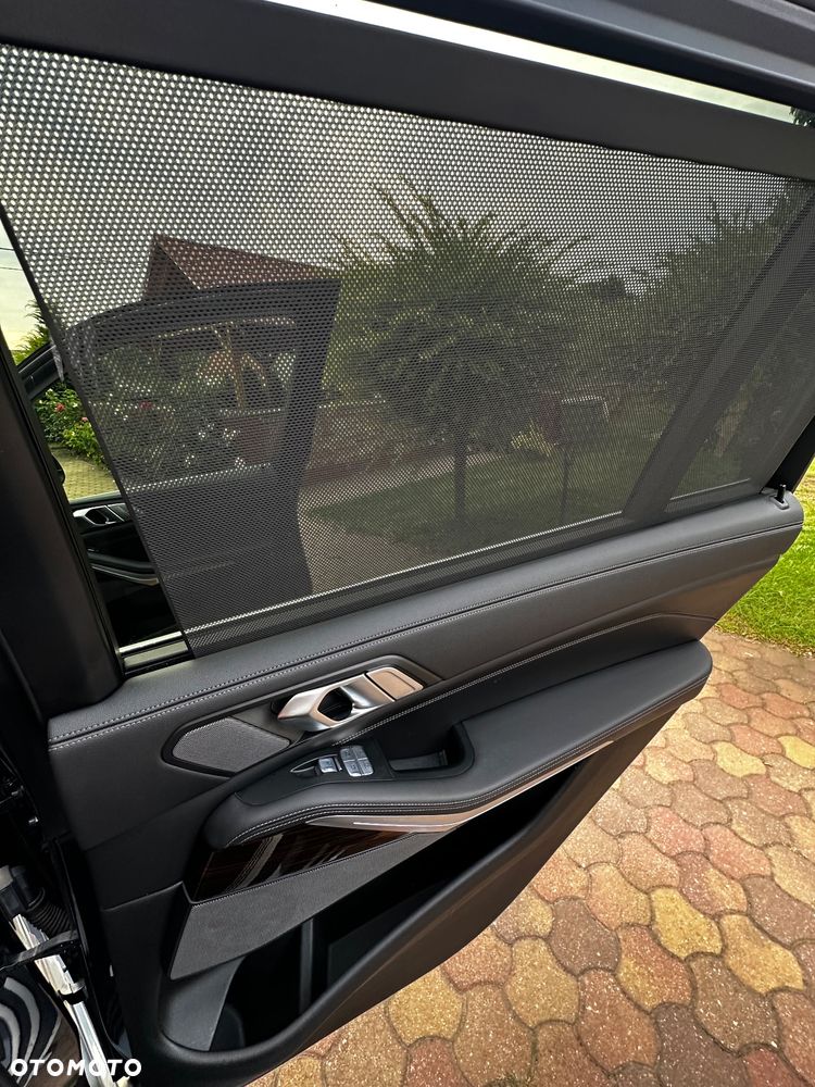 BMW X7 xDrive40i - 24