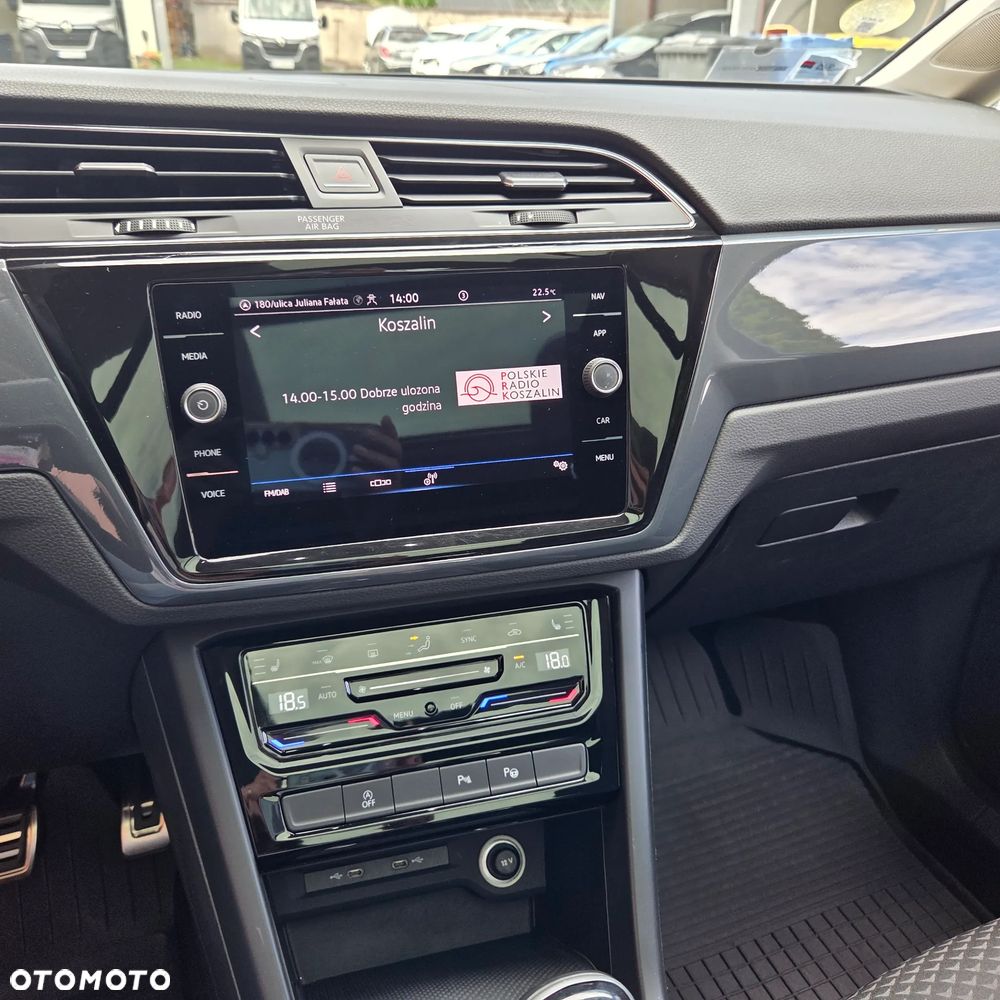 Volkswagen Touran - 15