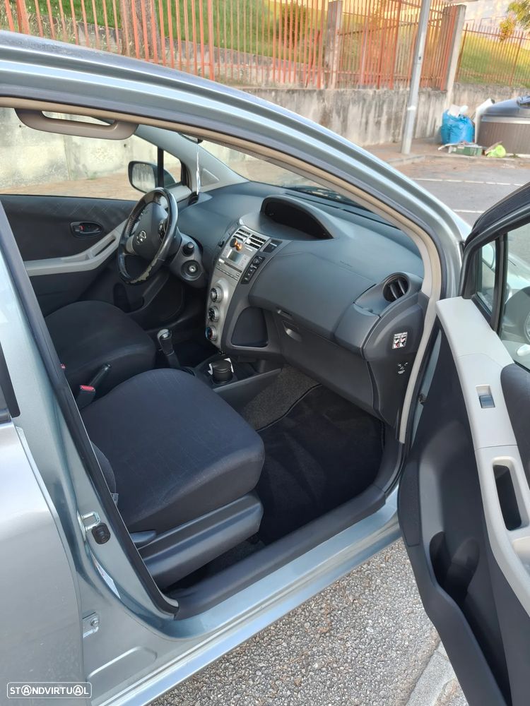 Toyota Yaris 1.0 VVT-i AC Manual - 6