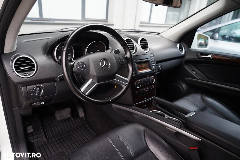 Mercedes-Benz ML 300 CDI 4Matic 7G-TRONIC DPF BlueEFFICIENCY - 14