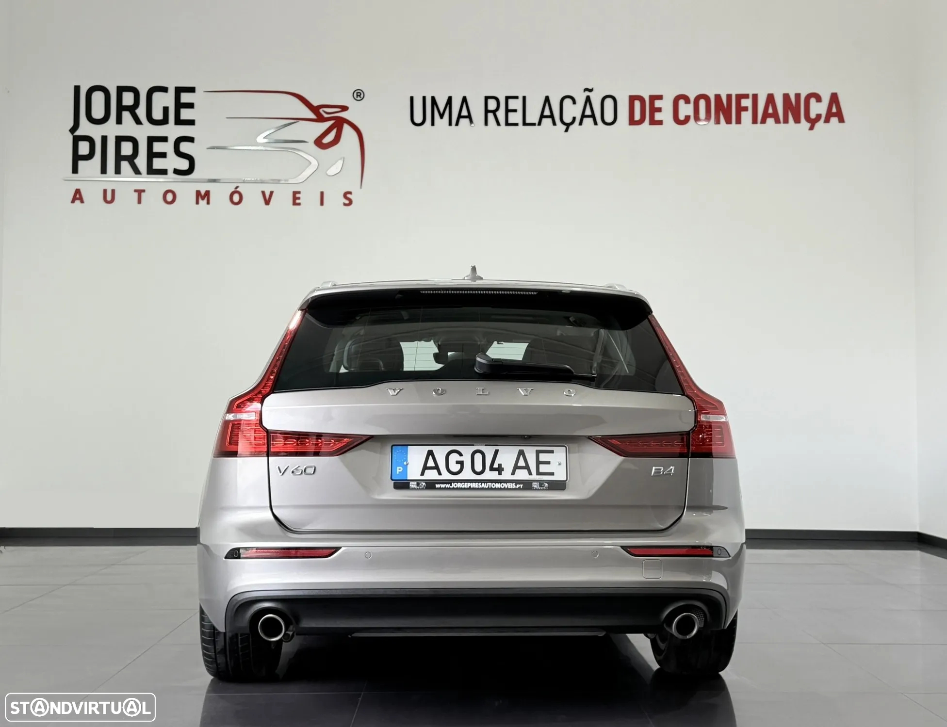Volvo V60 2.0 B4 Momentum Geartronic - 14