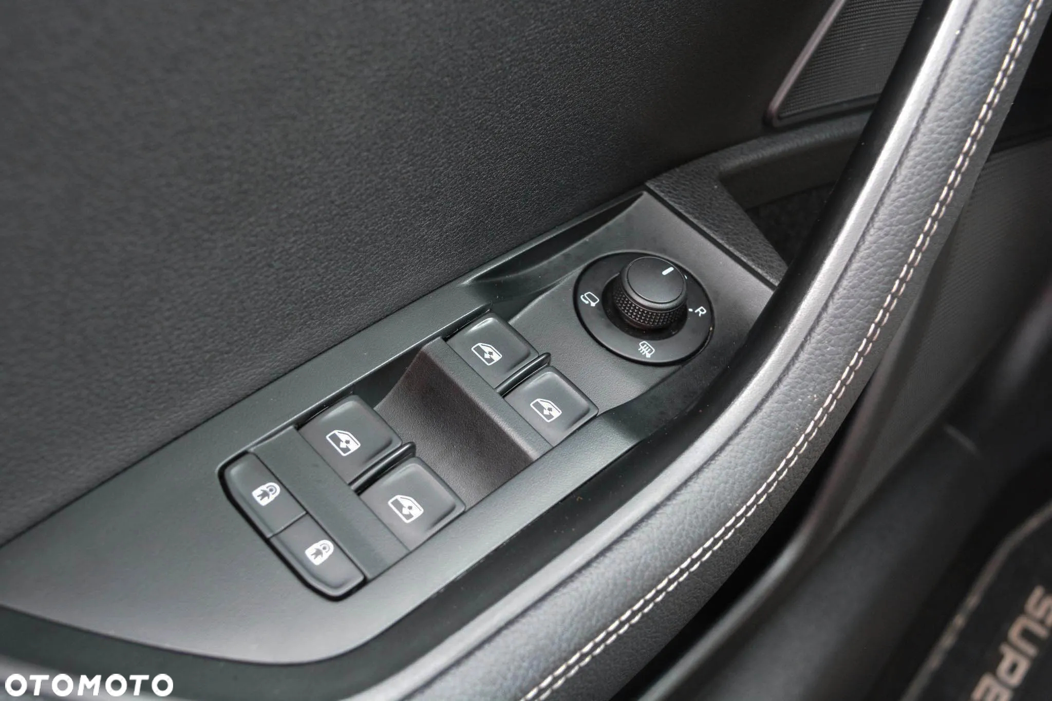 Skoda Superb 2.0 TDI SCR Style DSG - 29