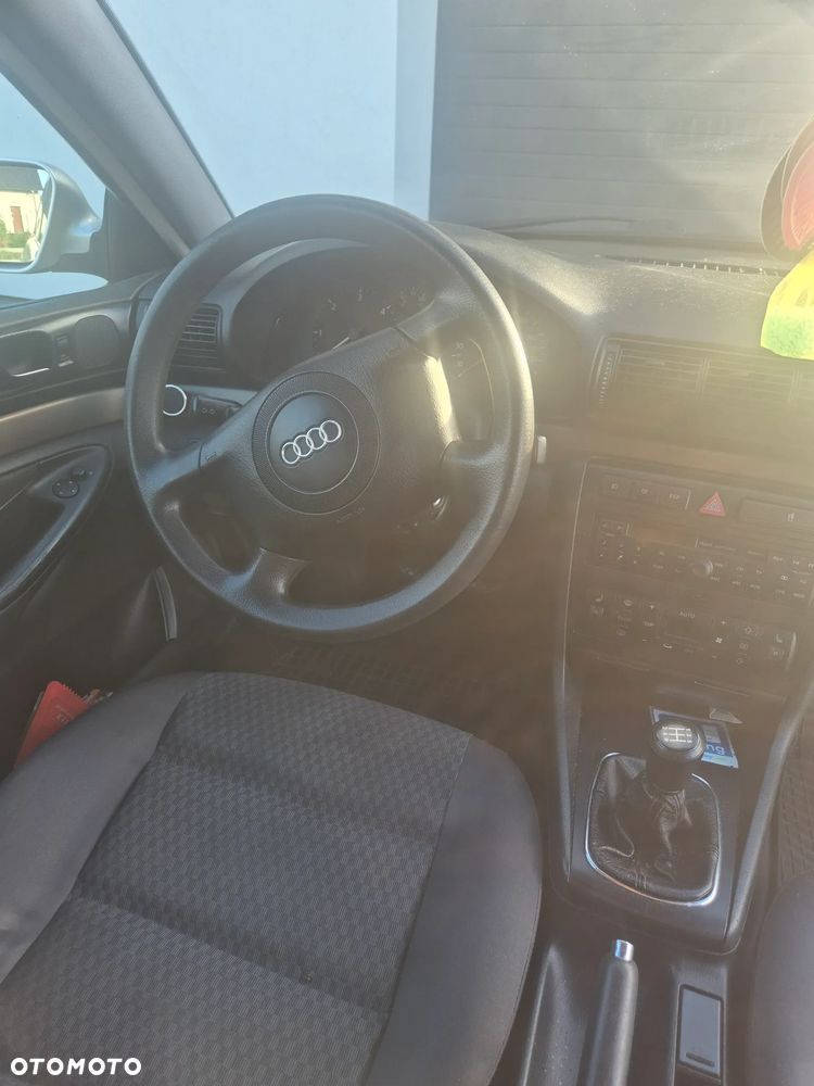 Audi A4 Avant - 5