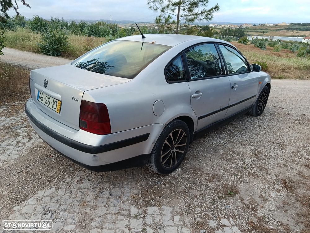 VW Passat 1.9 TDi Confl. Top EC - 2