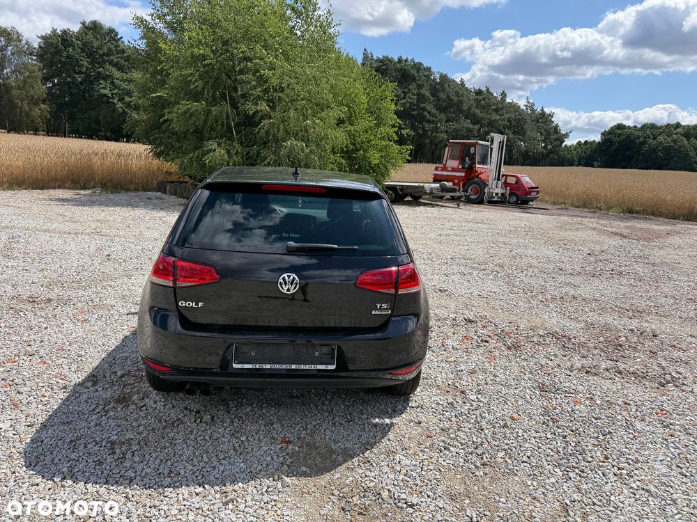 Volkswagen Golf - 2