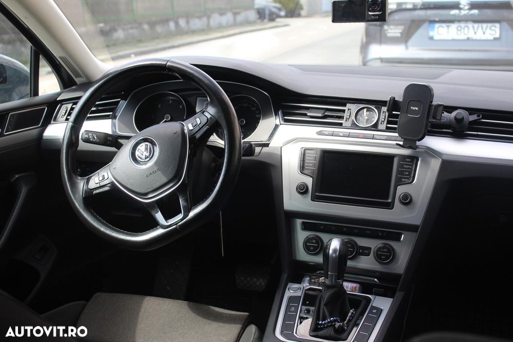 Volkswagen Passat 2.0 TDI DSG Comfortline - 17