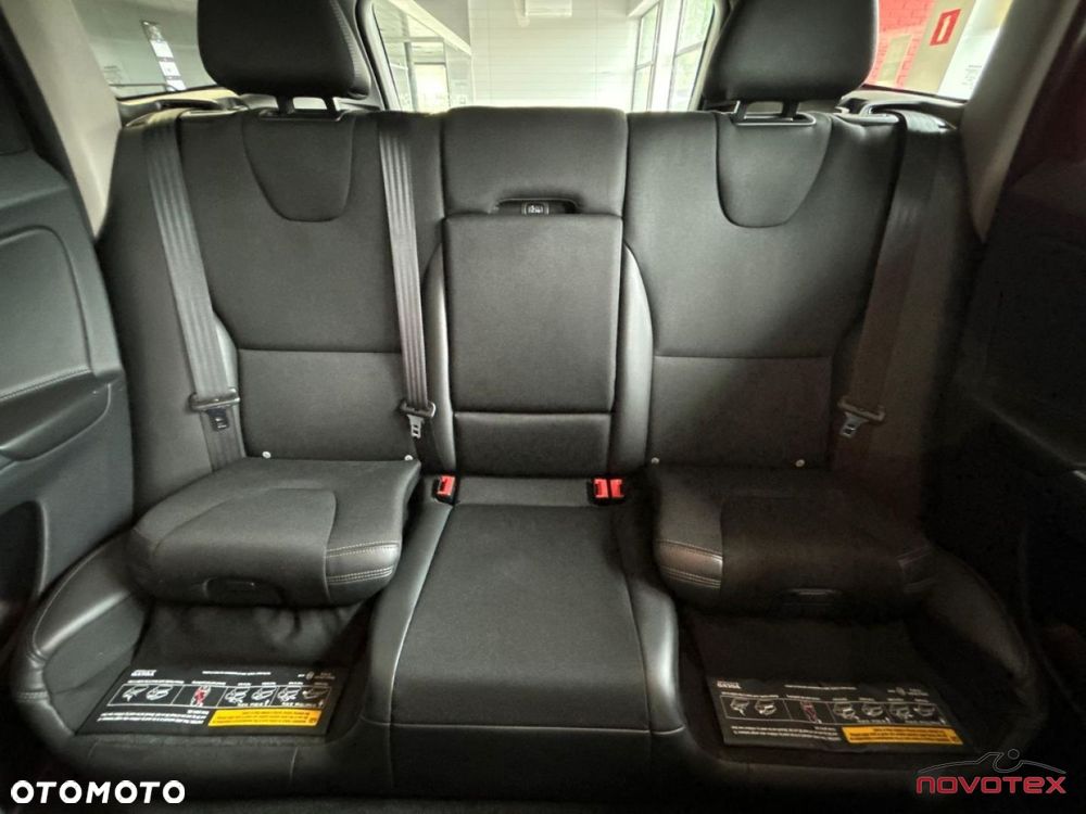 Volvo XC 60 D3 Geartronic Momentum - 22