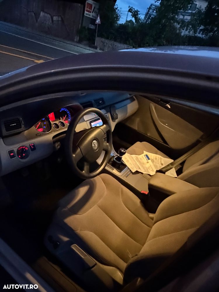 Volkswagen Passat - 5