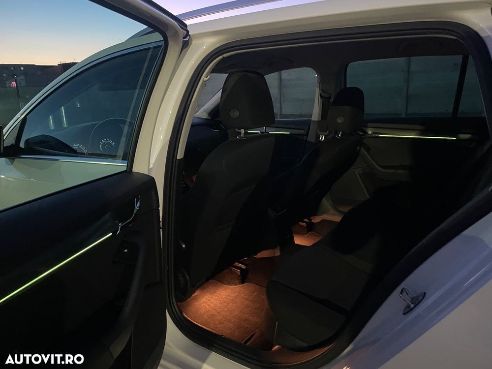 Skoda Octavia 2.0 TDI (Green tec) DSG Style - 11