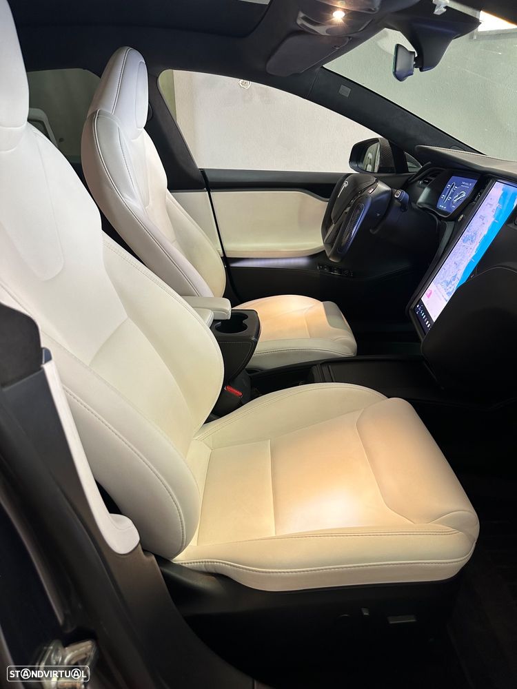 Tesla Model S Performance - 20