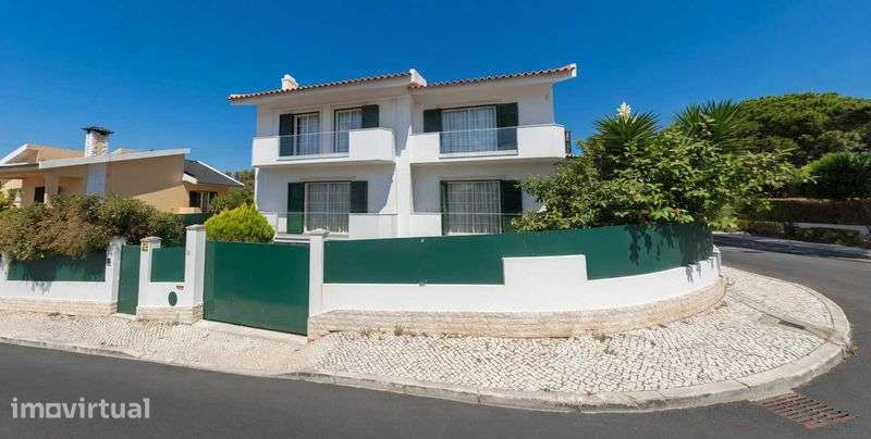 Moradia Isolada T4 com Piscina e Jardim em Estoril, Cascais - Grande imagem: 4/12