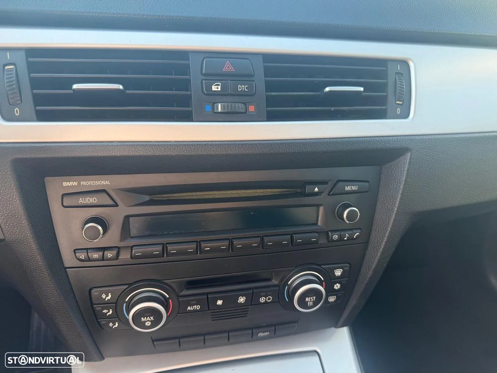 BMW 318 d - 11