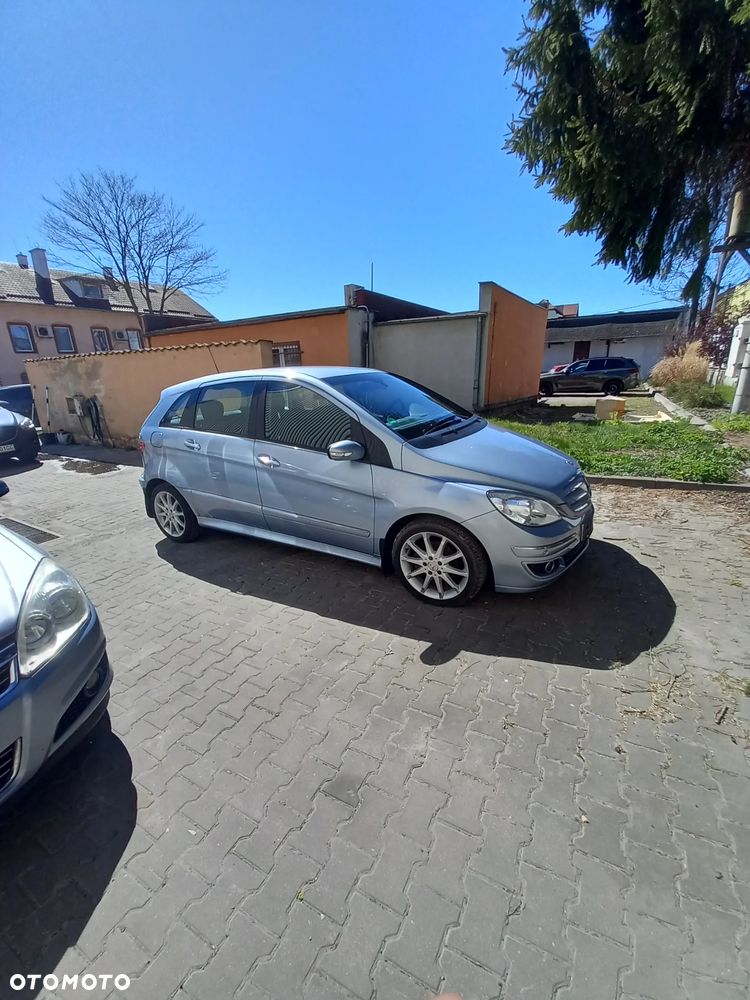 Mercedes-Benz Klasa B 200 CDI Autotronic - 2
