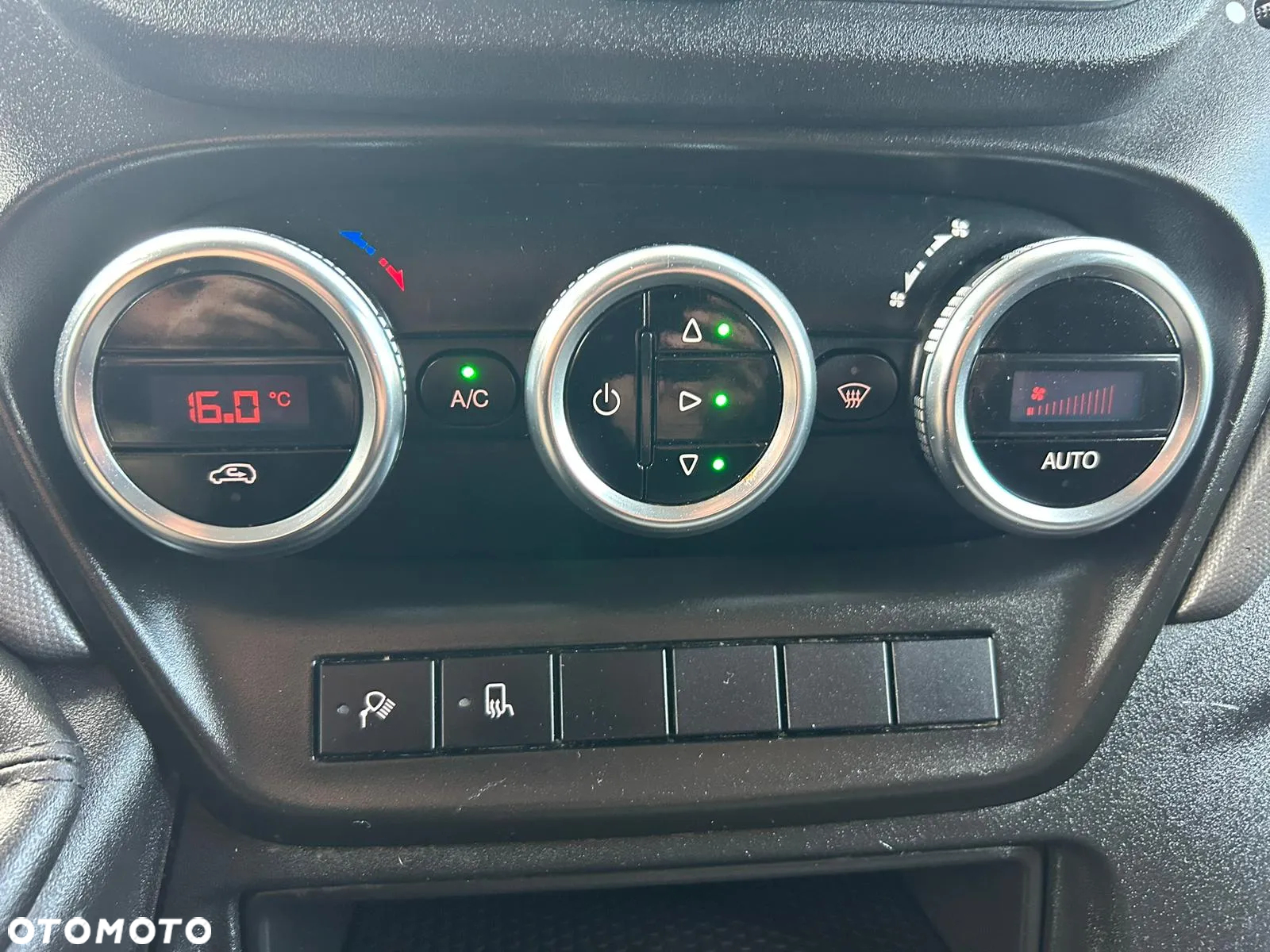 Iveco Daily 35S18 3.0 HPI Hi-Matic L3H2 Średniak Warsztat regały bagażnik warsztatowy **Hak 3,5t**KLIMA**Sprowadzony**Kamera**2022R** - 18