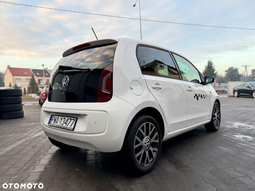 Volkswagen up! BlueMotion Technology street - 20