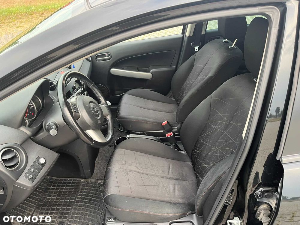 Mazda 2 - 8