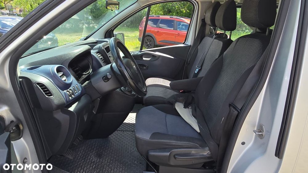Opel Vivaro L1H1 2.7t Essentia Business - 12