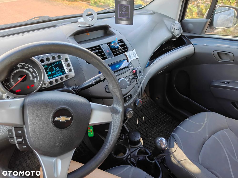 Chevrolet Spark 1.0 LS+ - 23