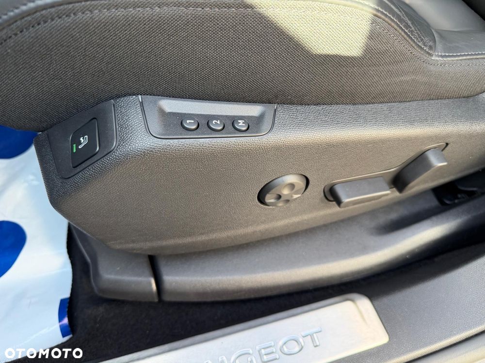 Peugeot 5008 2.0 BlueHDi GT S&S EAT8 - 38