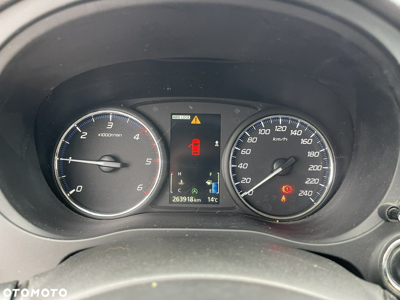 Mitsubishi Outlander 2.2 DI-D 4WD Plus - 7