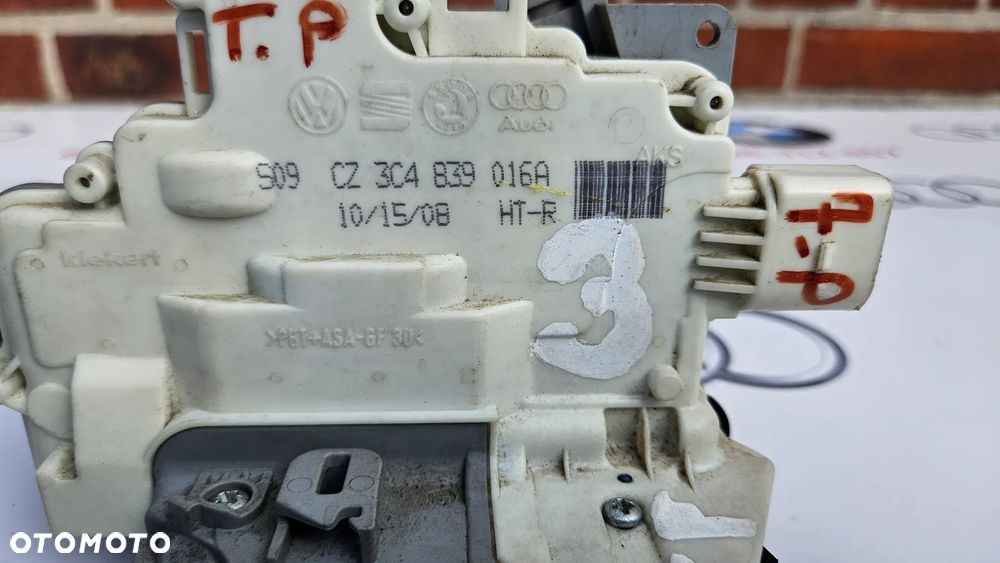 VW Passat B6 Zamek drzwi tył prawy 7 PIN Zamek drzwi tylnych prawy z linką 3C4839016A - 3