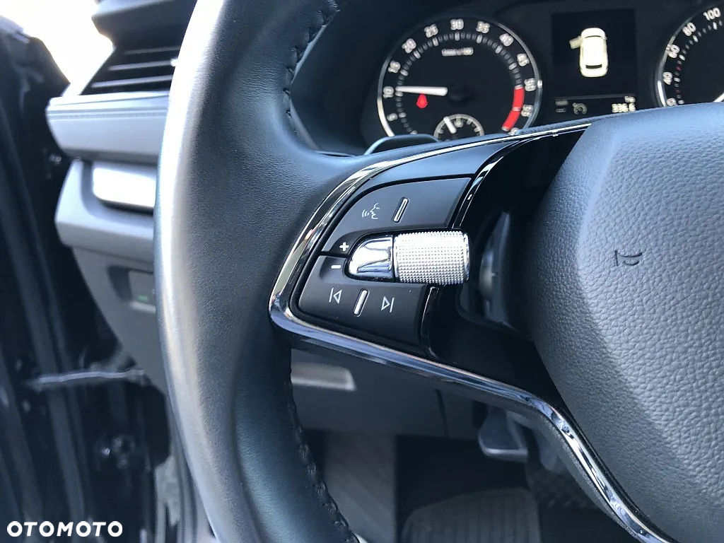 Skoda Octavia 2.0 TDI Ambition DSG - 18