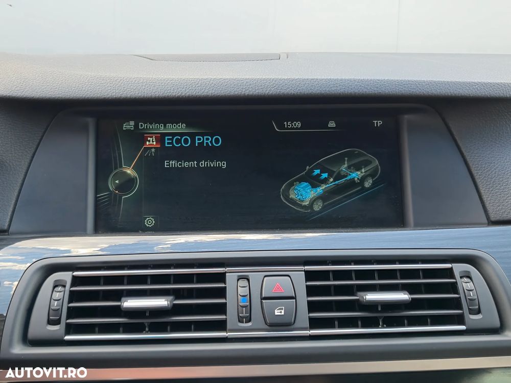 BMW Seria 5 520d Touring Aut. Luxury Line - 31