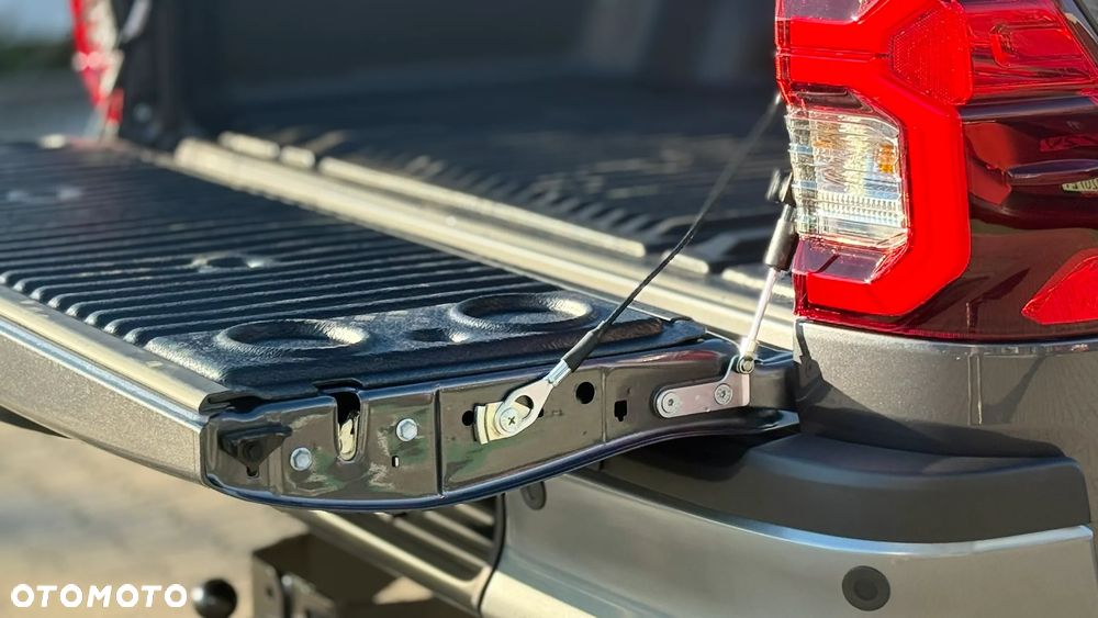 Toyota Hilux - 11
