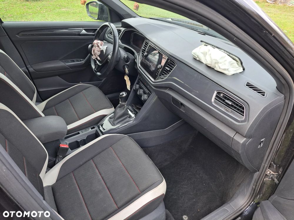 Volkswagen T-Roc - 7