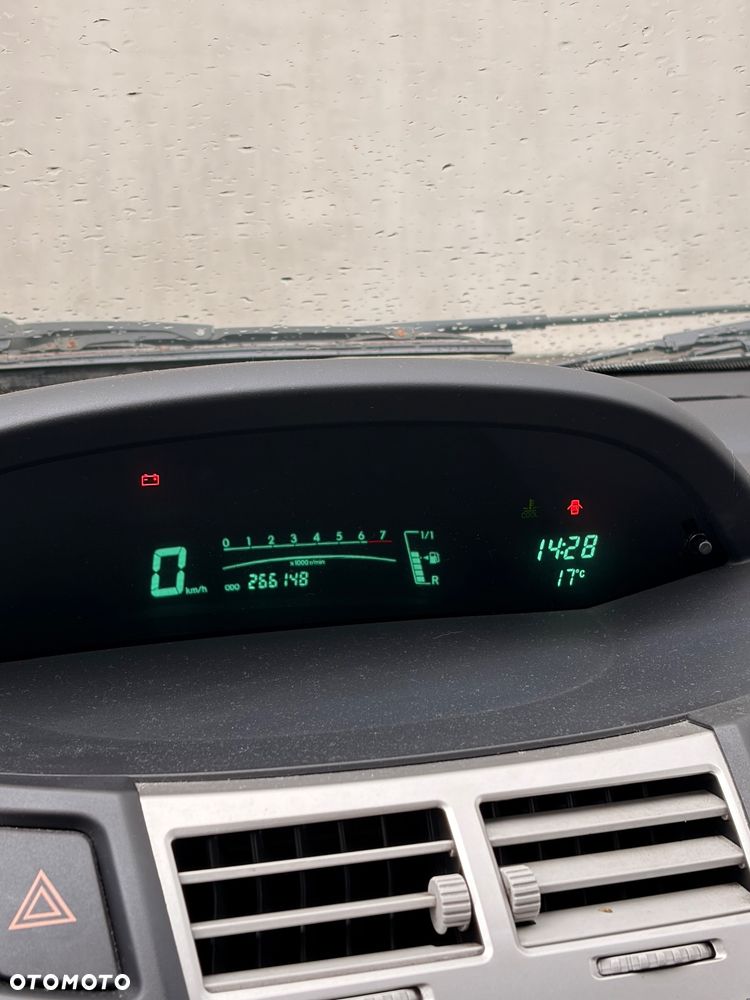 Toyota Yaris 1.0 Luna - 7
