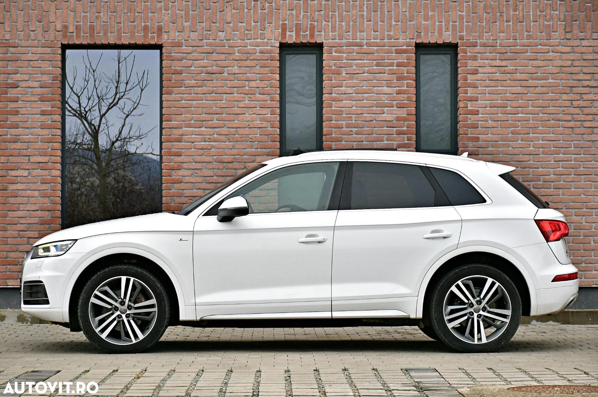 Audi Q5 2.0 40 TDI quattro S tronic Sport - 4