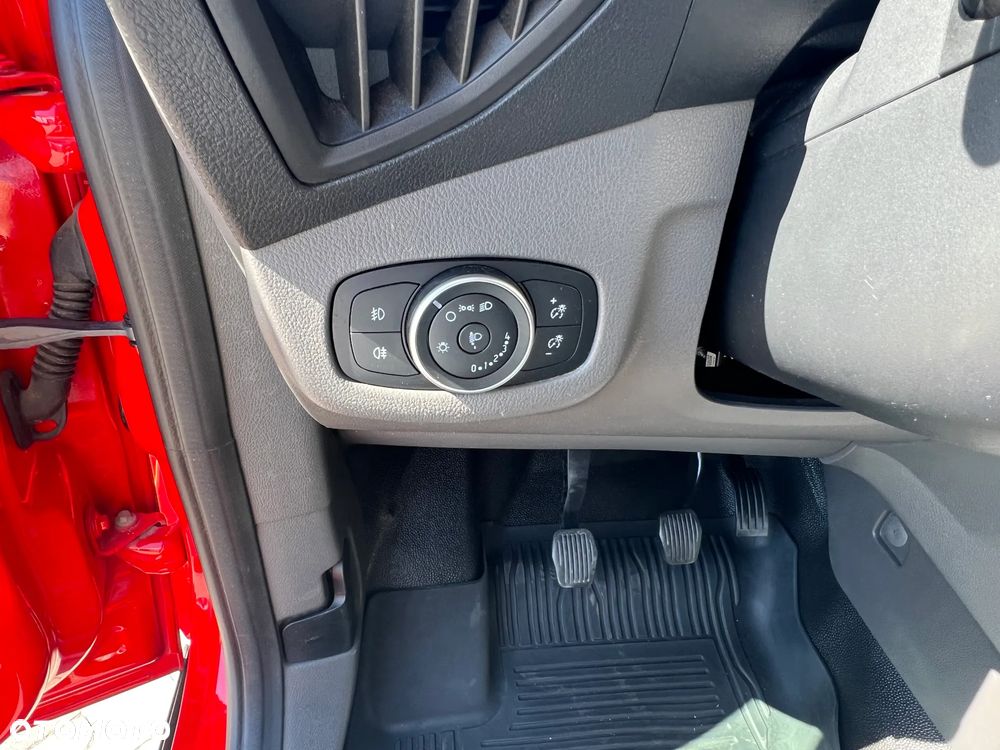 Ford Transit Connect - 17