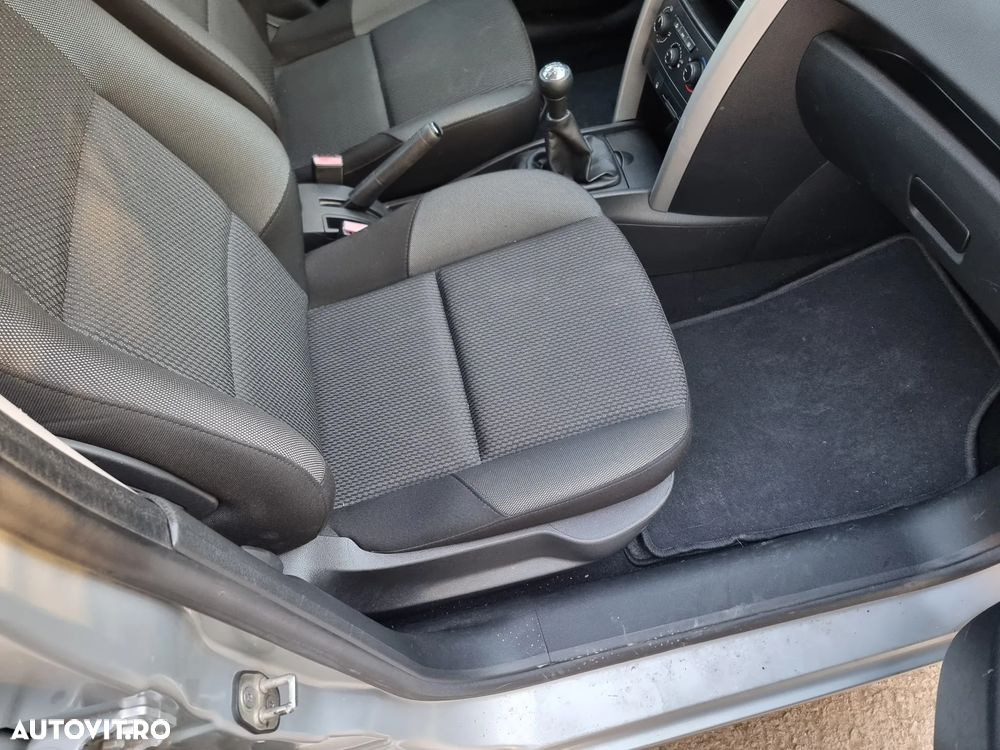 Peugeot 207 90 HDi FAP (Blue Lion) Premium - 8