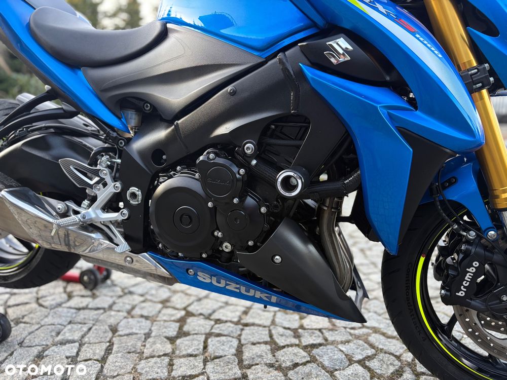 Suzuki GSX - 15