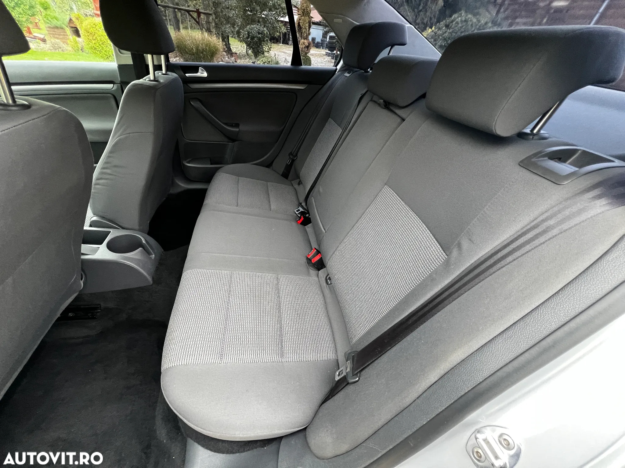 Volkswagen Jetta 1.6 FSI Comfortline - 22