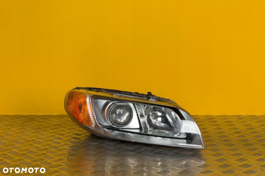 VOLVO V70 XC70 S80 2007- REFLEKTOR LAMPA XENON USA - 1