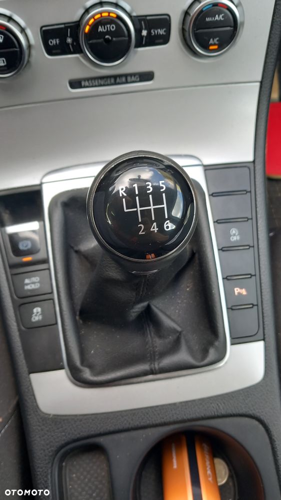 Volkswagen Passat 1.6 TDI Comfortline - 15