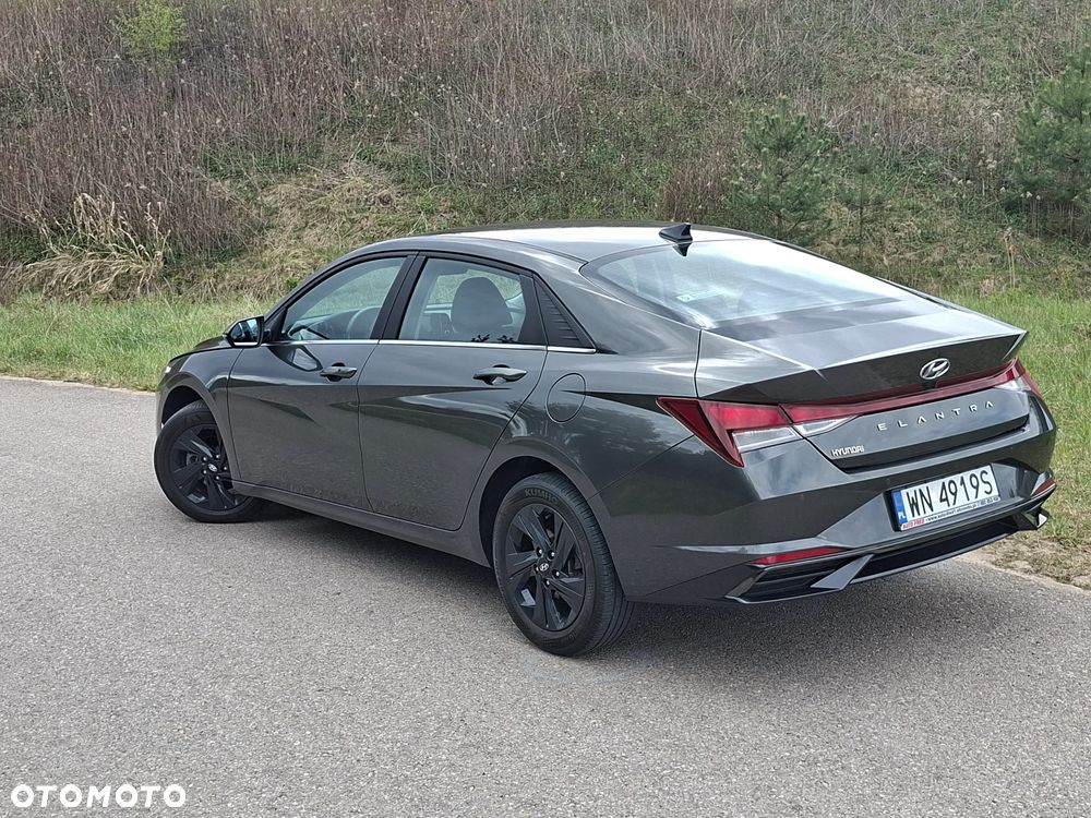Hyundai Elantra 1.6 Smart CVT - 13