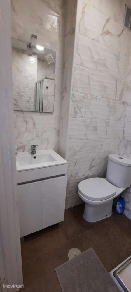 Quarto - localizado em Paranhos Porto - Grande imagem: 5/26