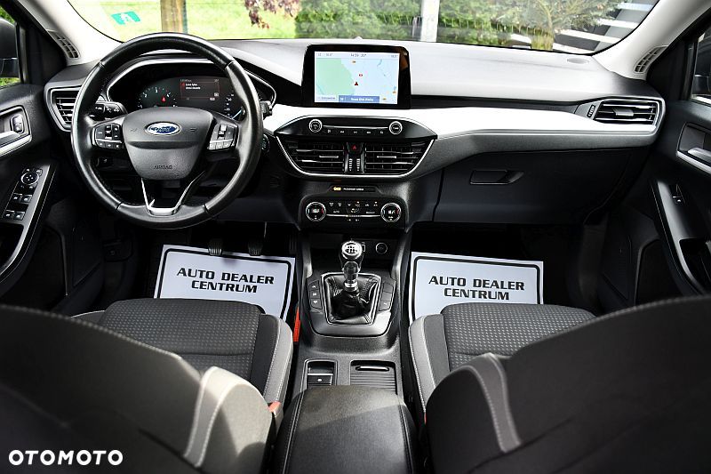Ford Focus 1.5 EcoBlue Start-Stopp-System TITANIUM DESIGN - 24