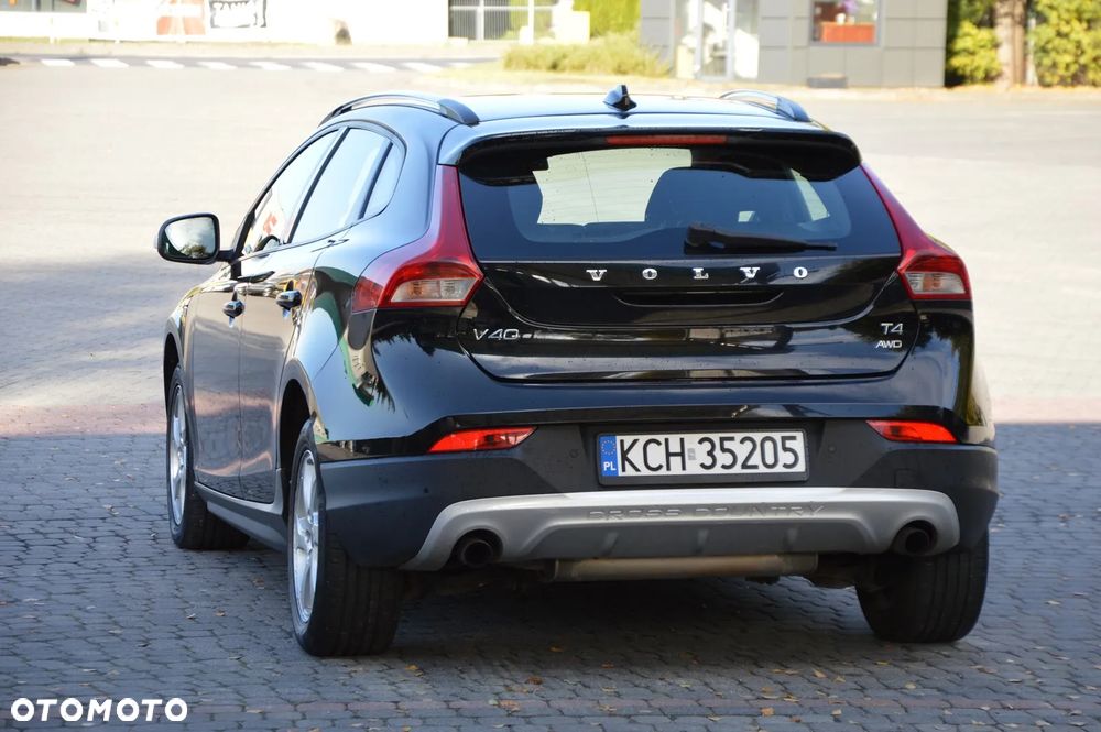 Volvo V40 Cross Country 2013 photo 3
