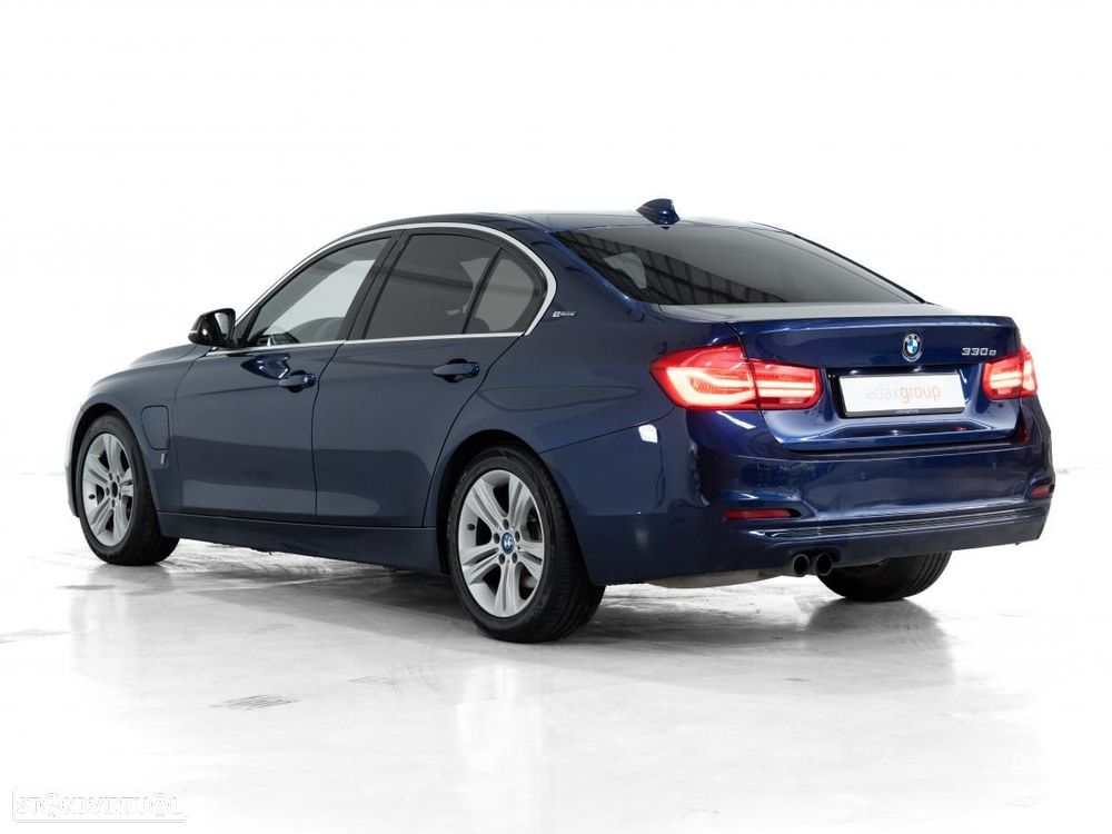 BMW 330 - 4
