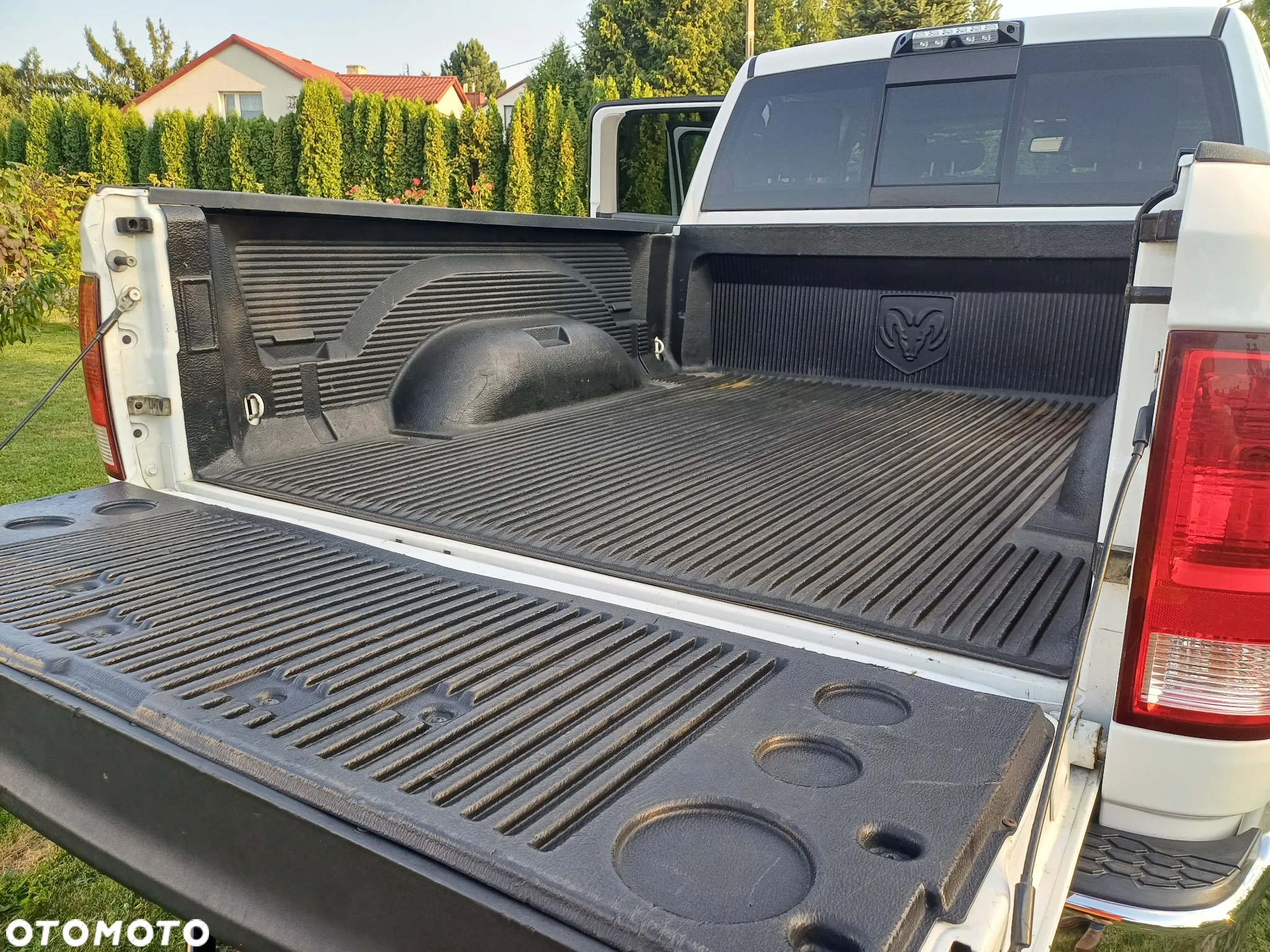 Dodge RAM - 12