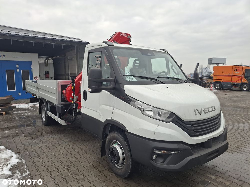 Iveco DAILY 70C18H żuraw FASSI F65B.0.22 skrzynia 4,1 m - 6