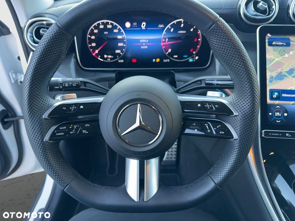 Mercedes-Benz GLC - 14