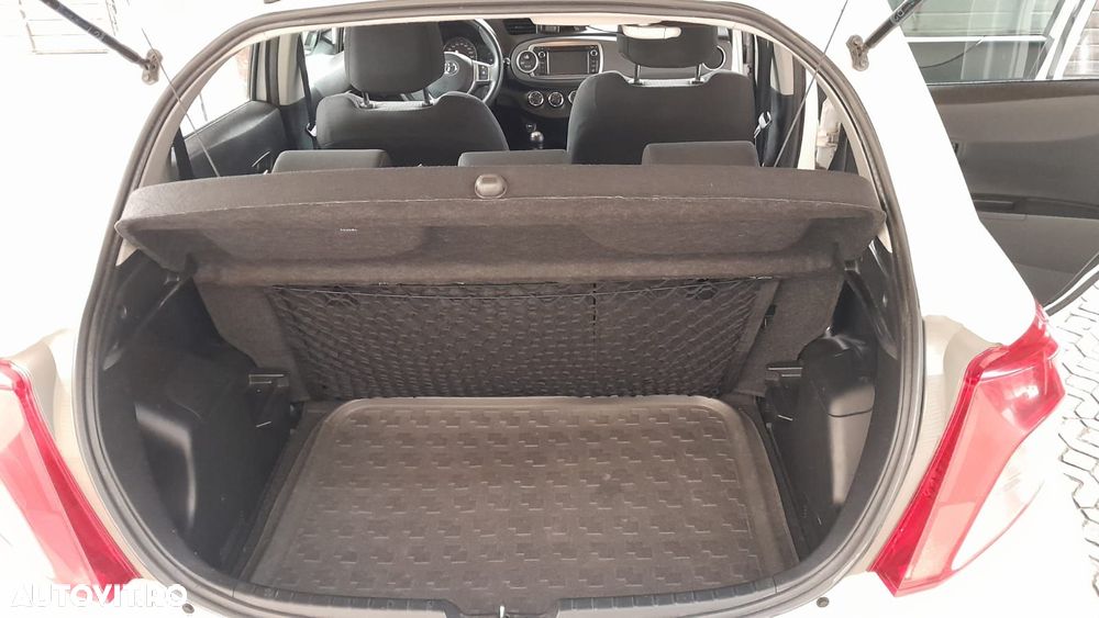 Toyota Yaris 1.4 L D-4D DPF 5D Luna - 8
