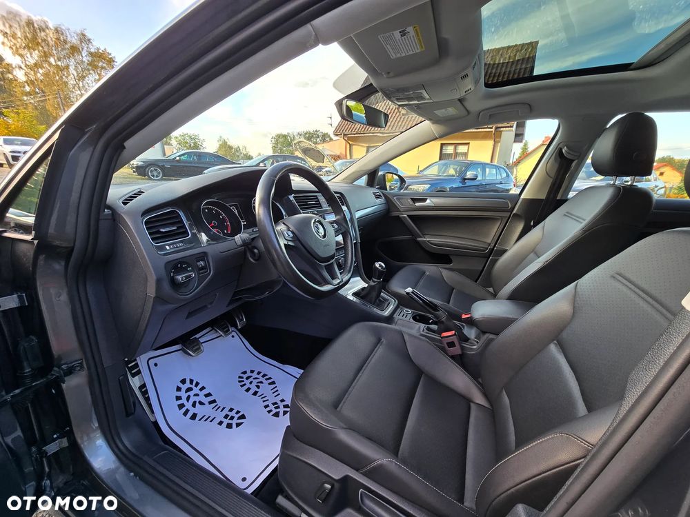 Volkswagen Golf - 17