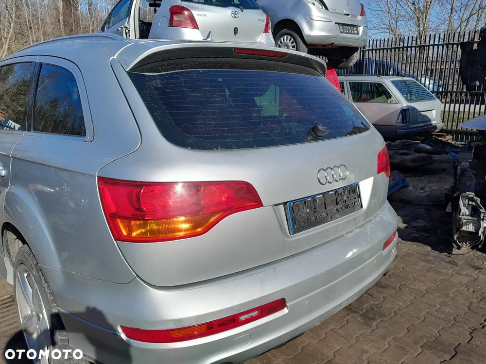 Klapa tylna pokrywa bagażnika AUDI Q7 4L 05-09r. LX7W - 3